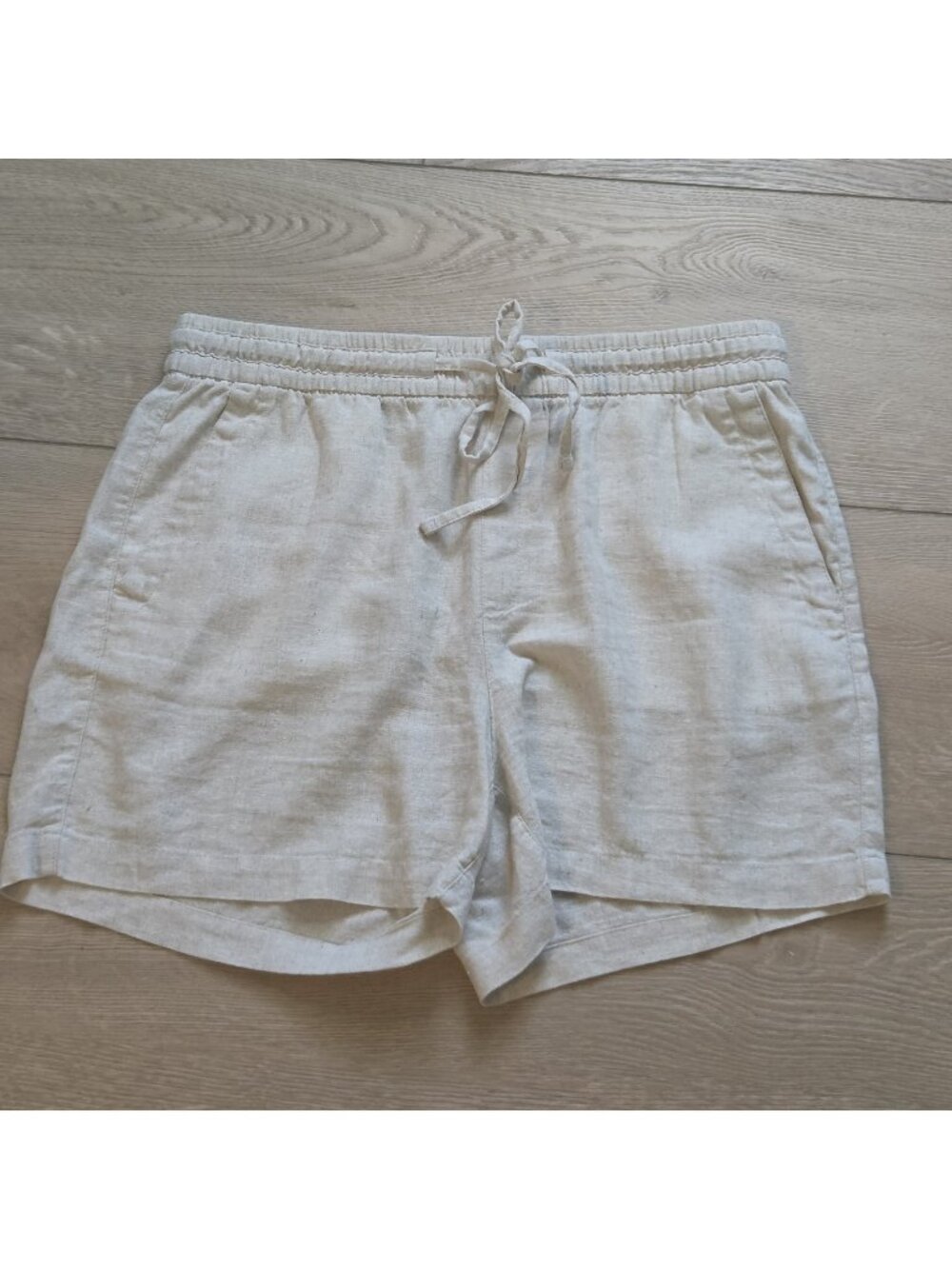 Old Navy Beige Flax Linen Blend 4" Inseam High Waisted Shorts Womens Medium